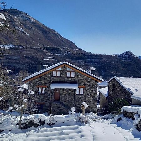 Apartamentos Turisticos: Tu Casa En Sahun Luaran gambar
