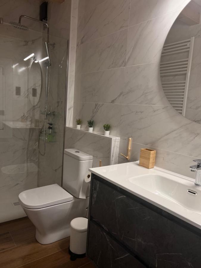 Apartamentos Turisticos: Tu Casa En Sahun Luaran gambar